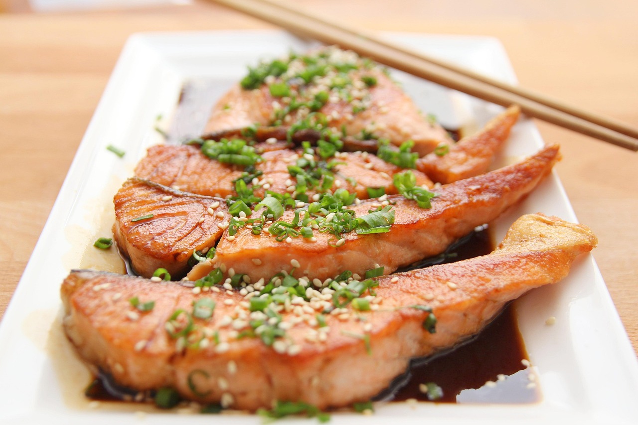 ケトン食とはどのような食事法なのか解説しますか？