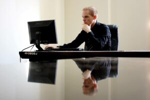 てんかんの発作時に呼吸をモニターする方法は？